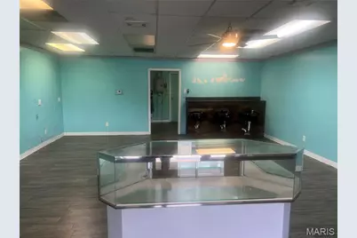 1635 N Hwy 67, Florissant, MO 63031 - Photo 2