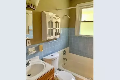 128 Fenwick Drive, Ferguson, MO 63135 - Photo 8