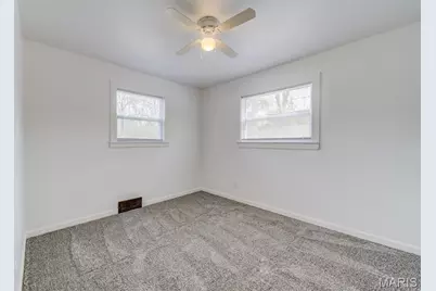 3406 Saint Thomas More Place, Bel-Ridge, MO 63121 - Photo 10