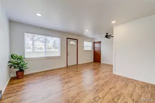 3406 Saint Thomas More Pl, Bel-Ridge, MO 63121 - Photo 4