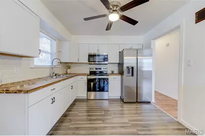 3406 Saint Thomas More Place, Bel-Ridge, MO 63121 - Photo 6