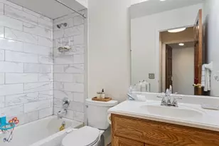 215 Straightoak Ct, Ballwin, MO 63021 - Photo 24