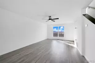 1026 Franklin Ct, Sullivan, MO 63080 - Photo 2