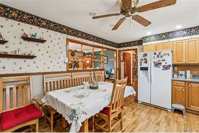 2275 Charbonier Road, Florissant, MO 63031 - Photo 10