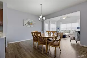 102 Carlton Point Dr, Wentzville, MO 63385 - Photo 8