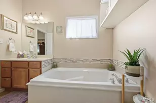 1138 Silo Bend Dr, Wentzville, MO 63385 - Photo 16