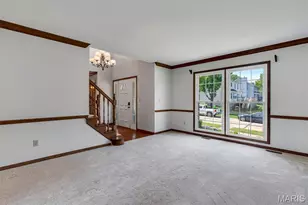 2100 7 Oaks Dr, Saint Charles, MO 63303 - Photo 6