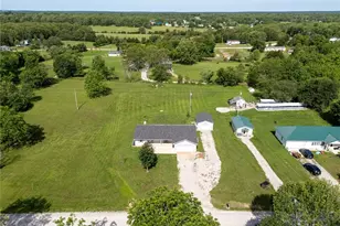 30421 Peach Blossom Ln, Lebanon, MO 65536 - Photo 38