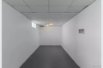 10500 Prestwick Drive, Unincorporated, MO 63137 - Photo 16