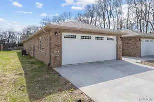 2935 & 2937 Shadow Wood Ln, Cape Girardeau, MO 63701 - Photo 2