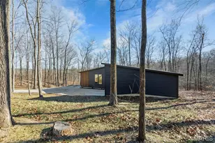 449 Eagle Pointe Cir, Cape Girardeau, MO 63701 - Photo 2