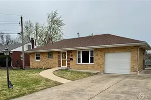 9133 Kit Dr, Saint Louis, MO 63123 - Photo 1