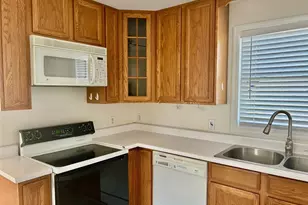 900 La Crosse Dr, Florissant, MO 63031 - Photo 8