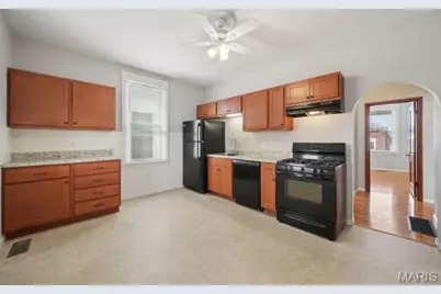 5424 Bischoff Avenue, Saint Louis, MO 63110 - Photo 6