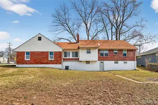 6009 Bermuda Dr, Saint Louis, MO 63135 - Photo 4