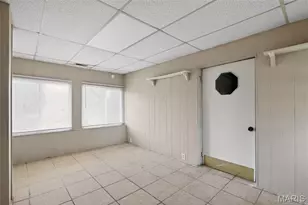 6009 Bermuda Dr, Saint Louis, MO 63135 - Photo 14