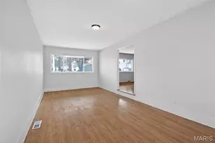 10425 Gardo Ct, Saint Louis, MO 63137 - Photo 16