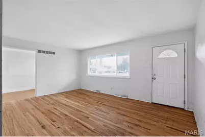 10425 Gardo Court, Saint Louis, MO 63137 - Photo 10