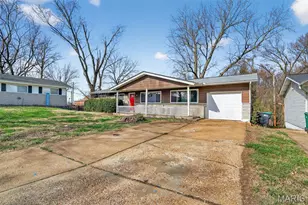 10425 Gardo Ct, Saint Louis, MO 63137 - Photo 2