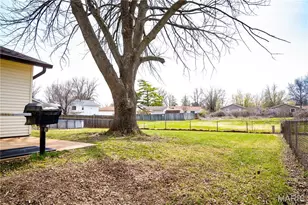 1618 Ventnor Pl, Florissant, MO 63031 - Photo 8