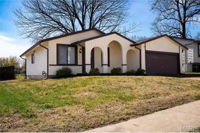 1618 Ventnor Place, Florissant, MO 63031 - Photo 2