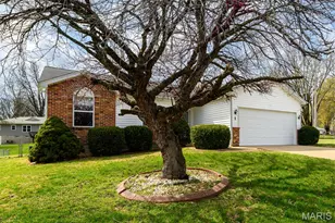 1 Pine Tree Ct, Saint Peters, MO 63376 - Photo 4