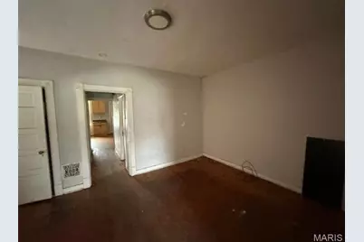 4635 Oregon Avenue, Saint Louis, MO 63111 - Photo 4