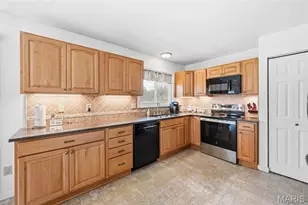 1219 Derbyshire Dr, Manchester, MO 63021 - Photo 4