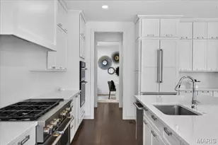 718 Woods of Ladue Ln, Saint Louis, MO 63124 - Photo 28