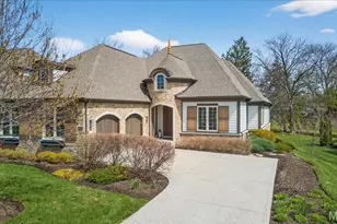 718 Woods of Ladue Ln, Saint Louis, MO 63124 - Photo 4