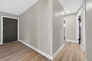 5662 Parchester Dr, Ferguson, MO 63121 - Photo 8