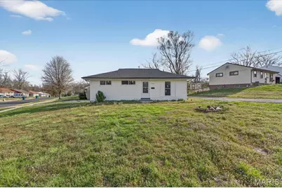 5662 Parchester Drive, Ferguson, MO 63121 - Photo 36