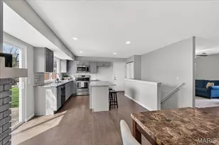 423 Quentin Dr, Saint Charles, MO 63301 - Photo 10