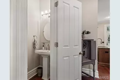 2419 S 12th Street, Saint Louis, MO 63104 - Photo 8