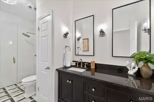 2102 Kehrs Ridge Dr, Chesterfield, MO 63005 - Photo 12