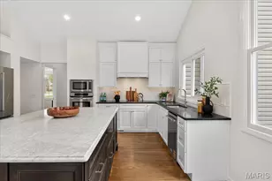 2102 Kehrs Ridge Dr, Chesterfield, MO 63005 - Photo 20