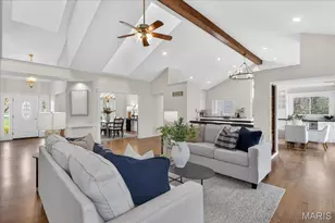 2102 Kehrs Ridge Dr, Chesterfield, MO 63005 - Photo 16