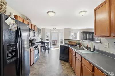 510 Country Circle Drive, Lake Saint Louis, MO 63367 - Photo 10