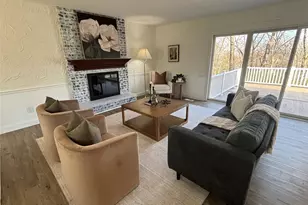 12331 Woodline Dr, Saint Louis, MO 63141 - Photo 4