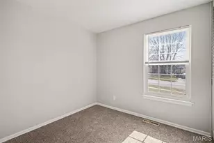 5319 Ville Angela Ln, Hazelwood, MO 63042 - Photo 6