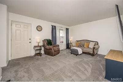 1318 Summergate Parkway, Saint Charles, MO 63303 - Photo 6