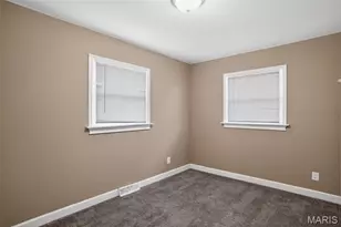 8350 Hill Ave, Saint Louis, MO 63121 - Photo 16