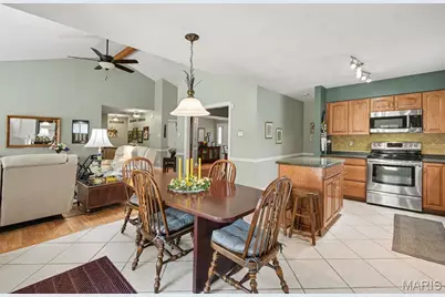 9560 Banyon Tree Court, Saint Louis, MO 63126 - Photo 8