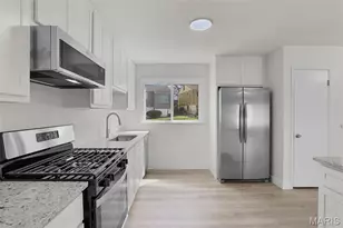 8210 Marvale Ln, Saint Louis, MO 63123 - Photo 16