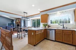 106 Rockaway Dr, O'Fallon, MO 63368 - Photo 6