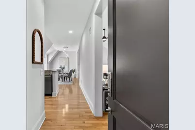 47 Maryland Plaza #C, Saint Louis, MO 63108 - Photo 2