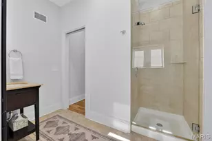 47 Maryland Plaza, Saint Louis, MO 63108 - Photo 22