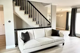 325 Fox Village Ct, Ballwin, MO 63021 - Photo 2