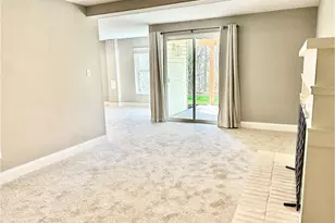 325 Fox Village Ct, Ballwin, MO 63021 - Photo 4