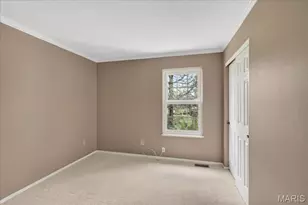 1045 Woodlake Village Dr, Chesterfield, MO 63141 - Photo 18